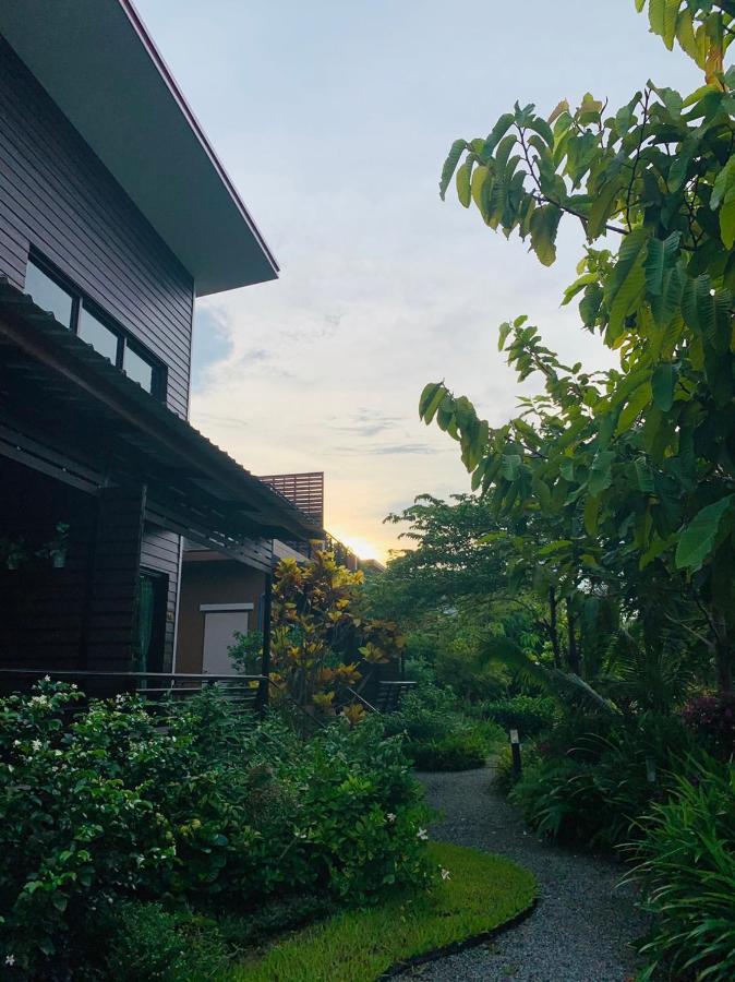 Baansuanklaiklungbangkrachao บ้านสวนใกล้กรุงบางกะเจ้า Phra Pradaeng Exterior photo